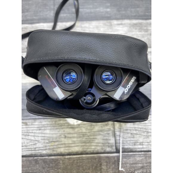 Tasco 20x50MM Wide Angle Binoculars with Fully Coated Optics 183ft/1000yds {8} - Picture 12 of 12